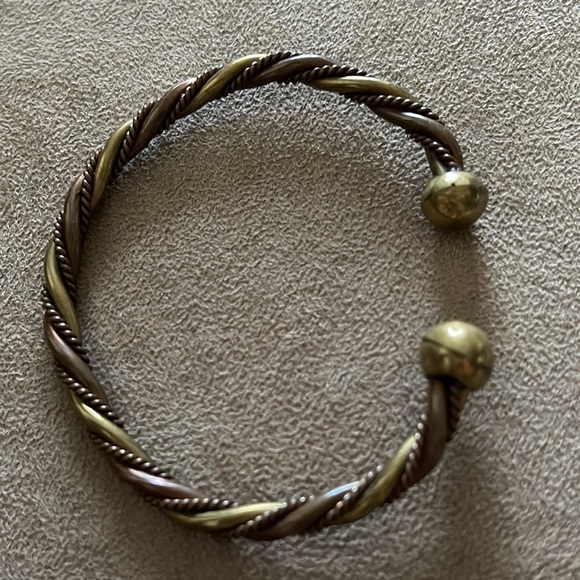 Vintage Kenyan bracelets-1989 - Picture 4 of 5